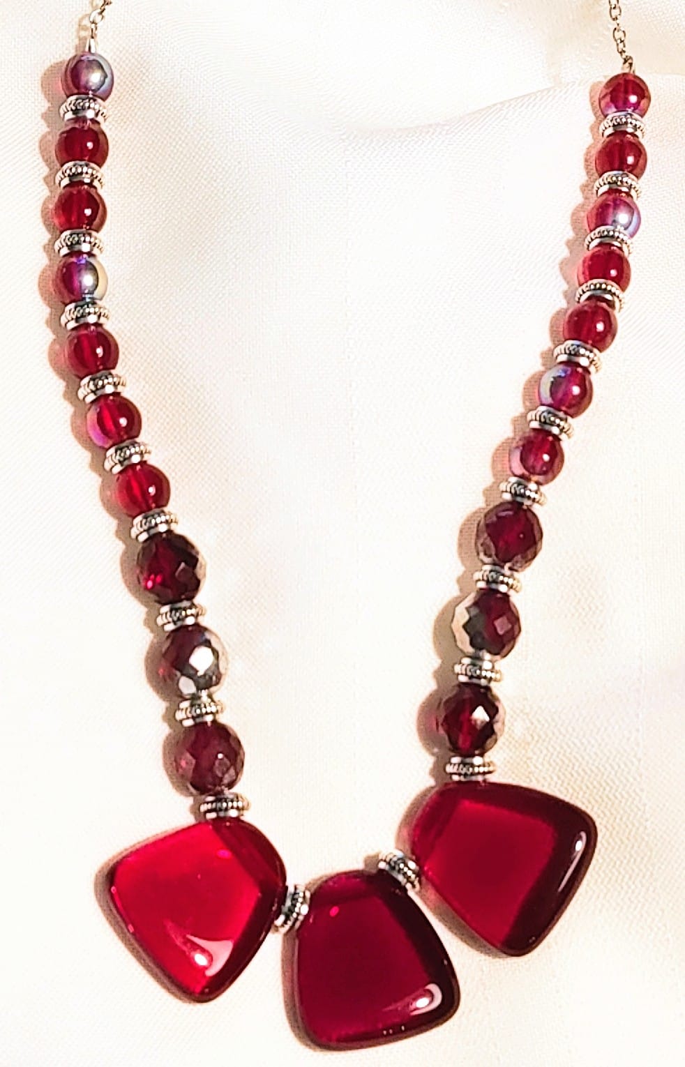 Crimson Allure Bold Beaded Necklace - Imagination Print
